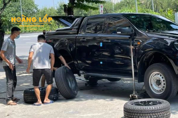 Trung Tâm Cứu Hộ Lốp Ô Tô Long Biên Uy Tín