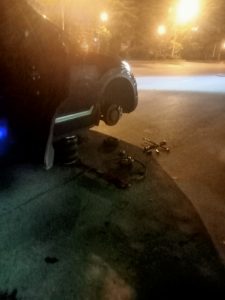Dịch vụ cứu hộ Lốp ô tô Trung Hòa tại trung tâm cứu hộ Hoàng Lốp