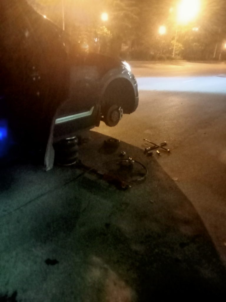 Dịch vụ vá lốp ô tô khuất duy tiến tiếp kiệm ,nhanh chóng