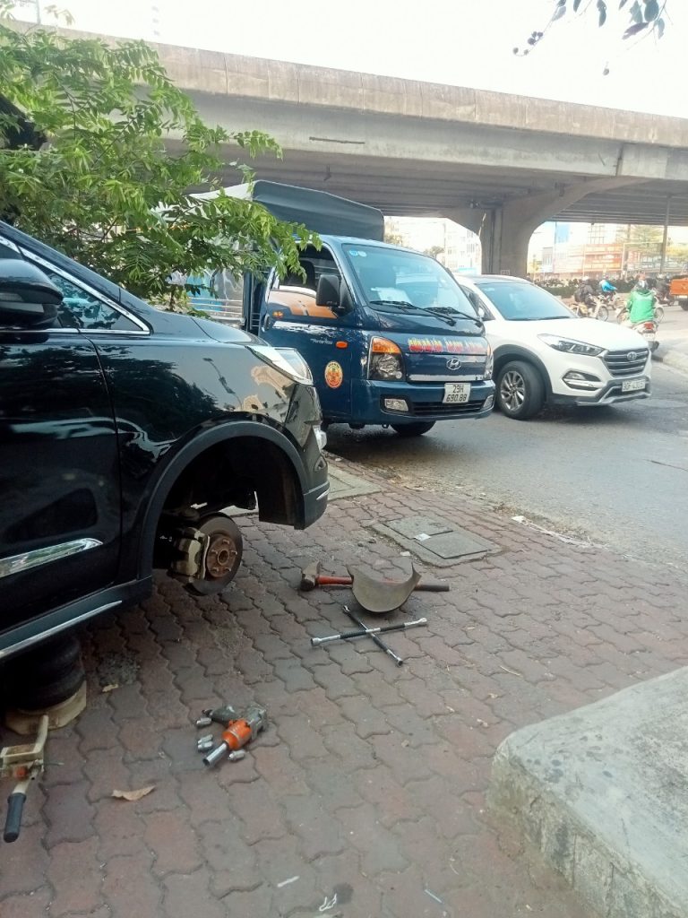 Khi nào nên gọi dịch vụ vá lốp gần đây lưu động