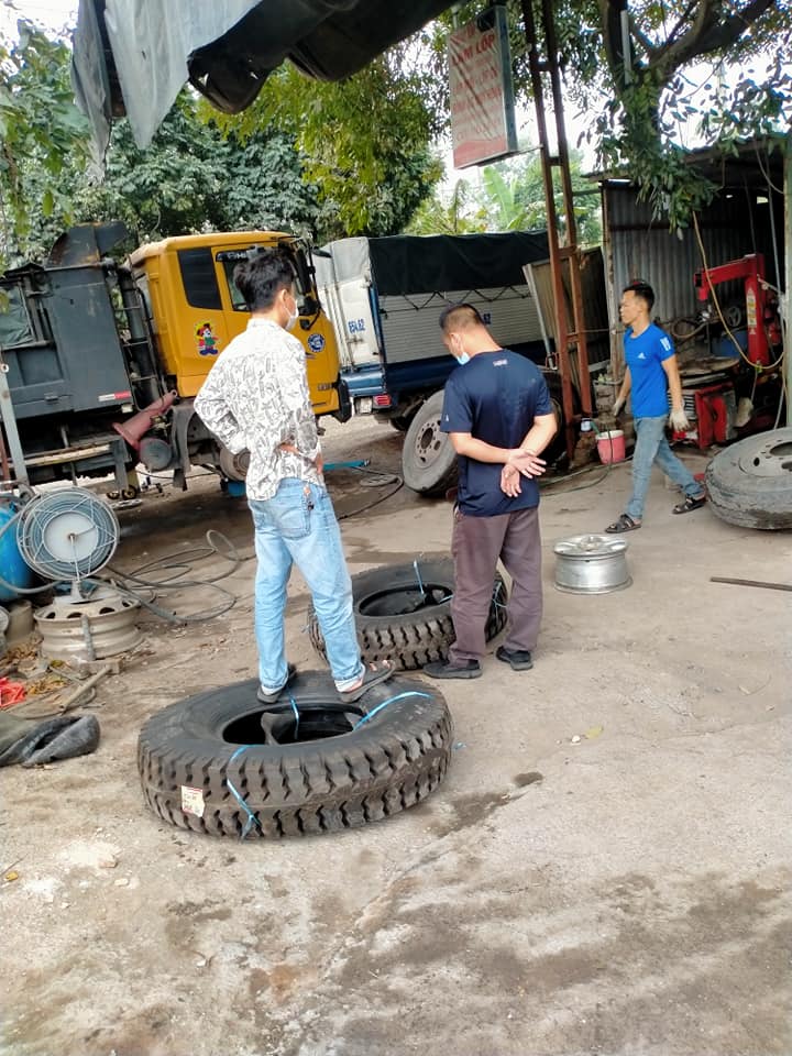 Cứu hộ lốp ô tô Hà Nội 24/7 |Làm lốp ô tô xe tải chuyên nghiệp chất lượng cao