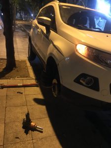 Cứu hộ lốp vinfast xe con Hà Nội 24/7 luôn túc trực làm lốp lưu động 24H