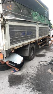 Cứu hộ Hoàng Lốp dịch vụ Làm lốp xe tải gần nhất Hà Nội 24/7 hàng đầu Việt Nam