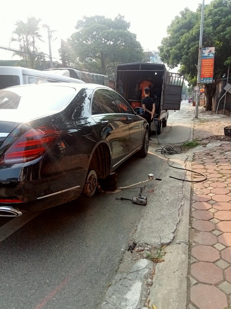 Khi nào nên gọi dịch vụ vá lốp ô tô nguyễn chí thanh 24h lưu động|vá săm lốp ô tô