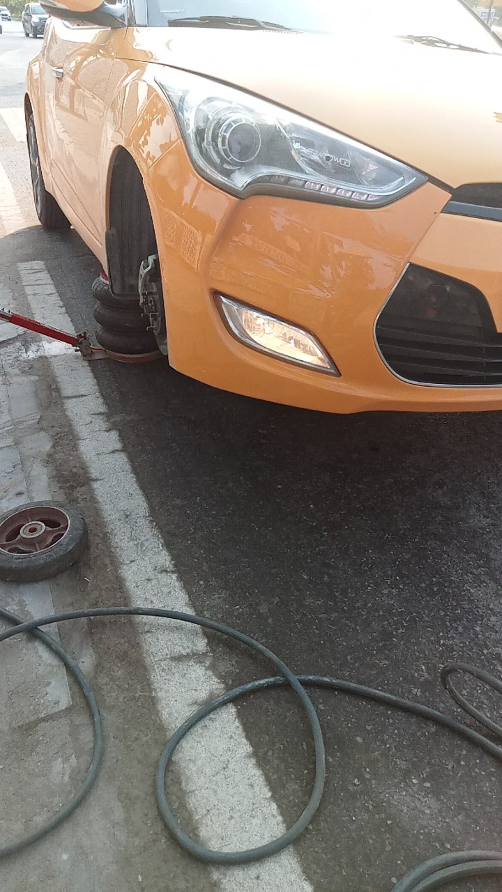 Vá lốp ô tô tại nhà ở hà nội 24/7 |Làm lốp ô tô xe tải chuyên nghiệp chất lượng cao