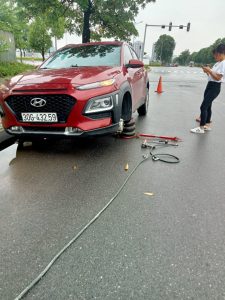 Vá lốp ô tô Quang Trung xe con ,xe tải 24/24h