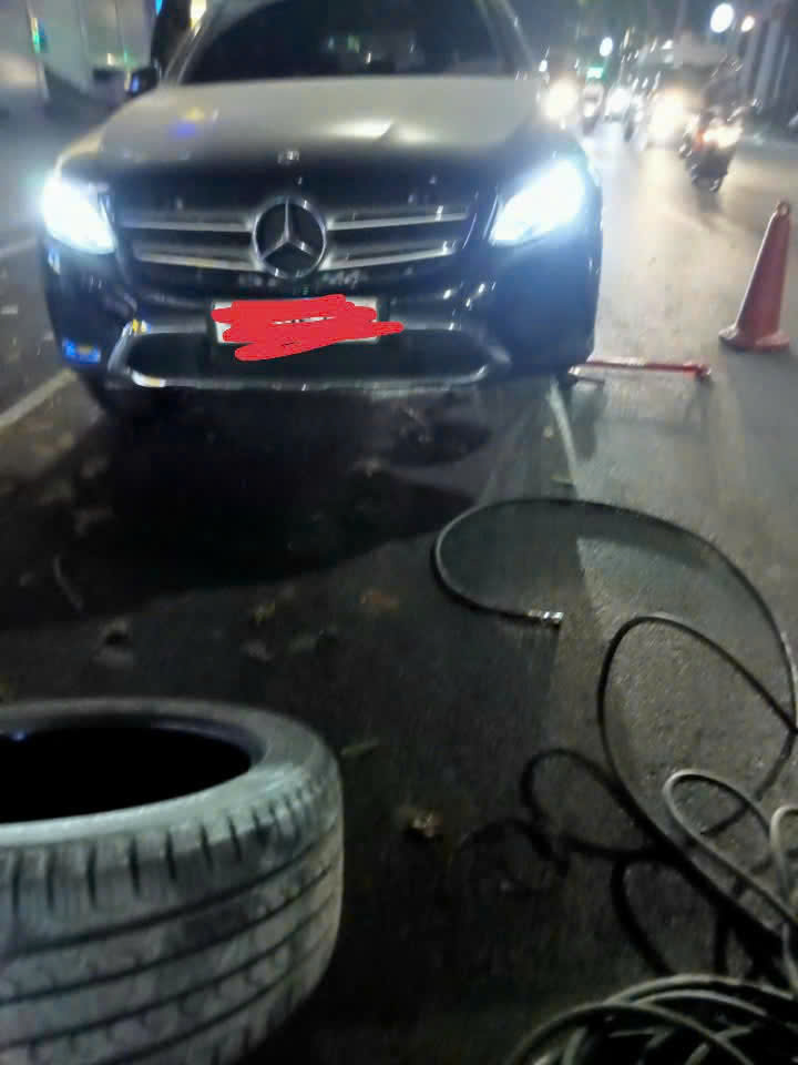 Vá lốp lưu động Nguyễn Trãi