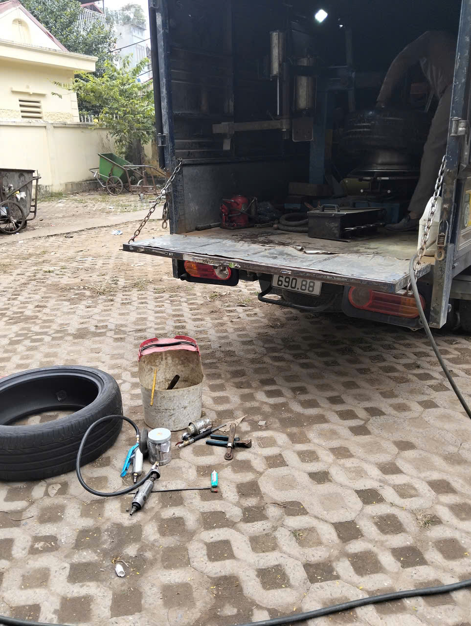 Dịch Vụ Vá Lốp Ô Tô Mỹ Đình
