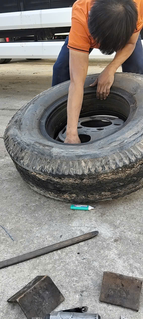 Vá lốp ô tô Mỹ Đình,